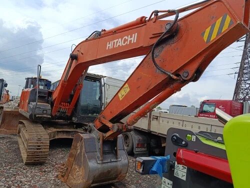 HITACHI ZX180 Экскаватор — фото 2