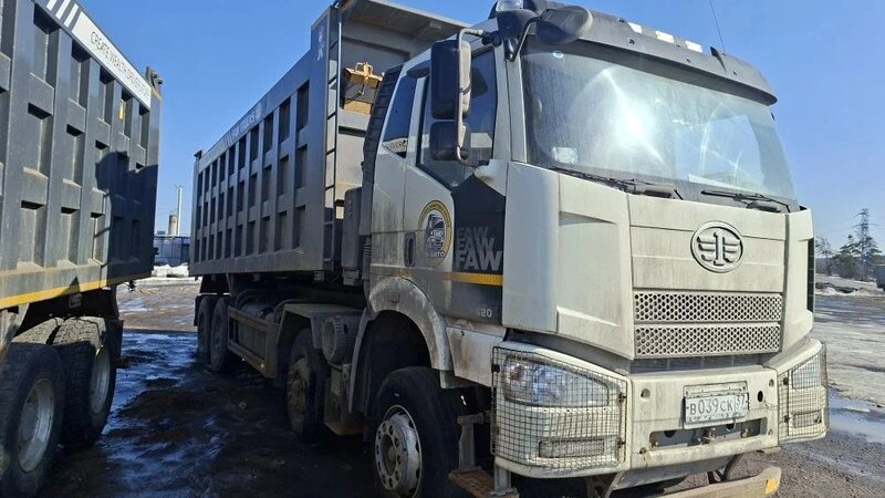 FAW J6 8x4 Самосвал — фото 1