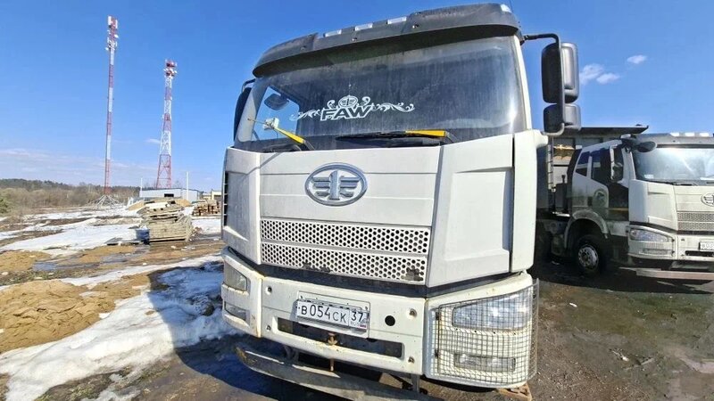 FAW J6 8x4 Самосвал — фото 1