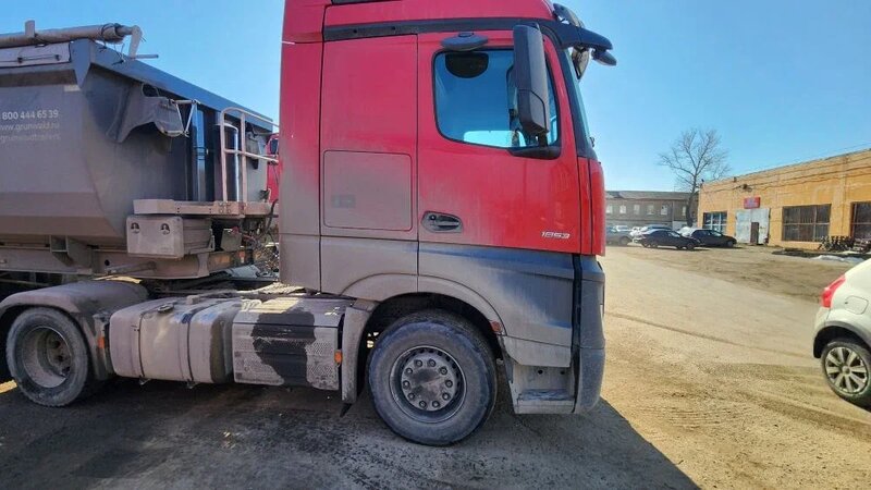 Mercedes-Benz ACTROS 4x2 Седельный тягач — фото 3