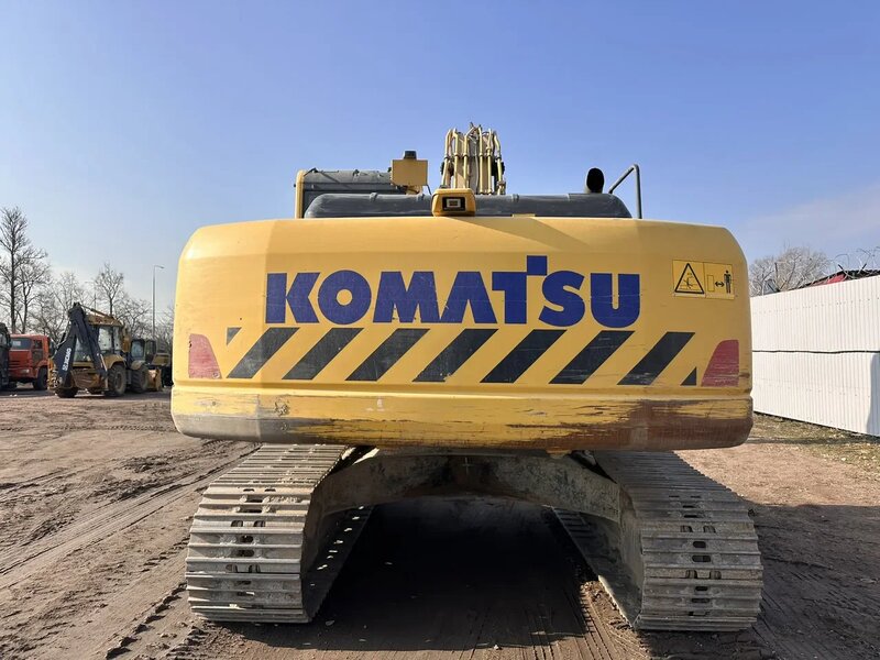 KOMATSU PC 220 Экскаватор — фото 8