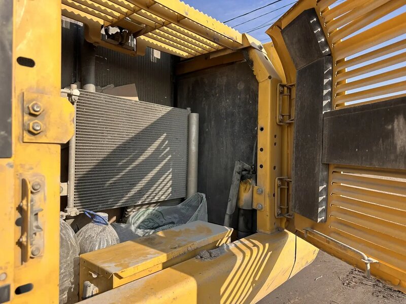 KOMATSU PC 220 Экскаватор — фото 14