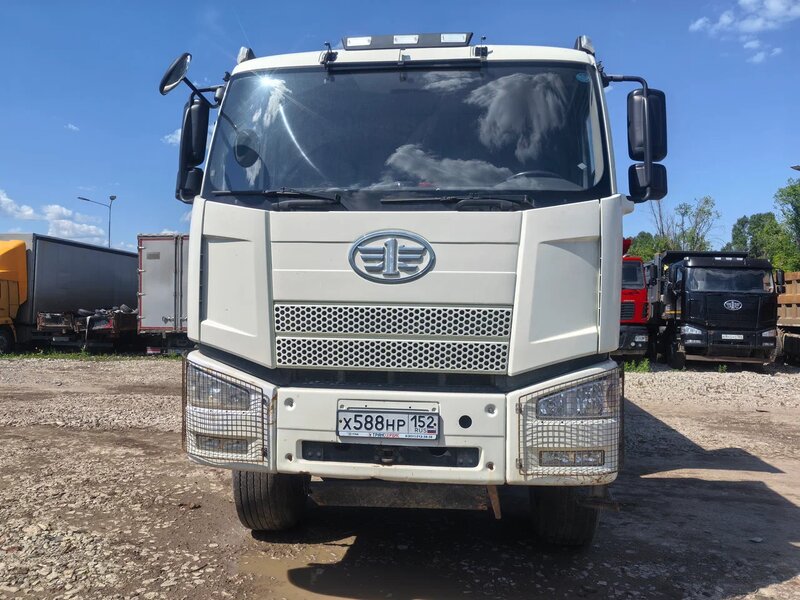 FAW CA 3310 8x4 Самосвал — фото 1