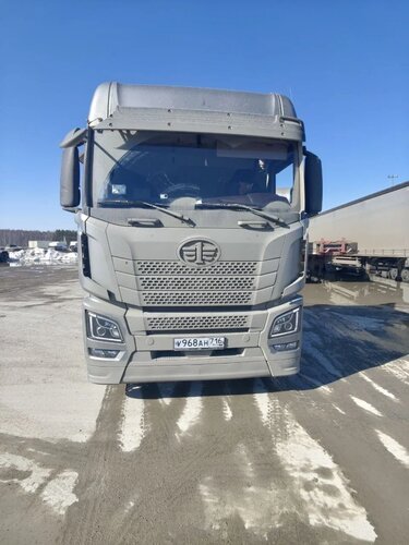 FAW JH6 4x2 Седельный тягач