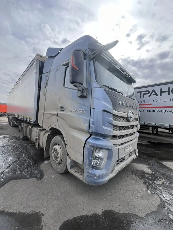 HONGYAN CQ 4x2 Седельный тягач — фото 2