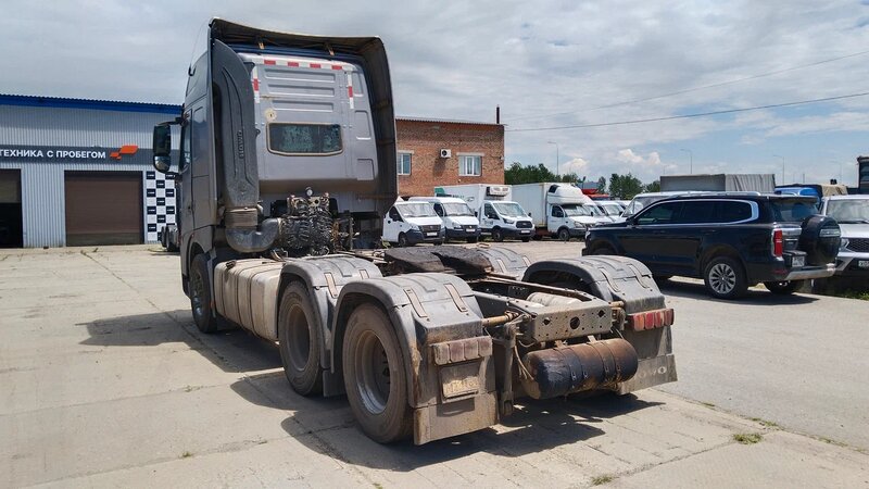 SINOTRUK ZZ 6x4 Седельный тягач — фото 7