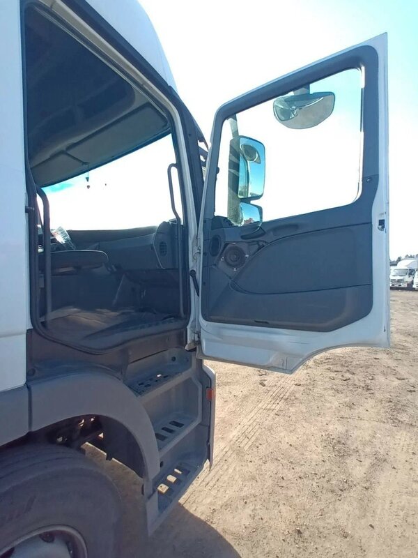 Mercedes-Benz ACTROS 4x2 Седельный тягач — фото 6