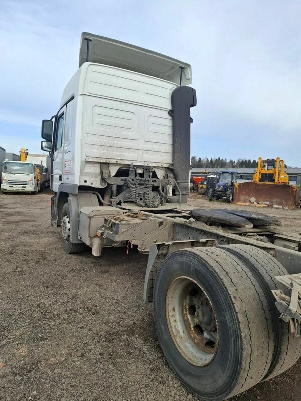 Mercedes-Benz ACTROS 4x2 Седельный тягач — фото 7