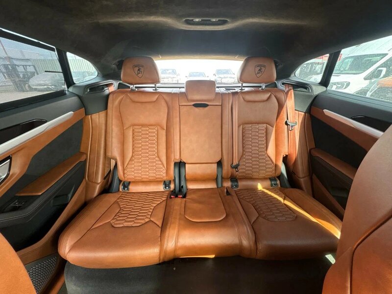 Lamborghini Urus — фото 12
