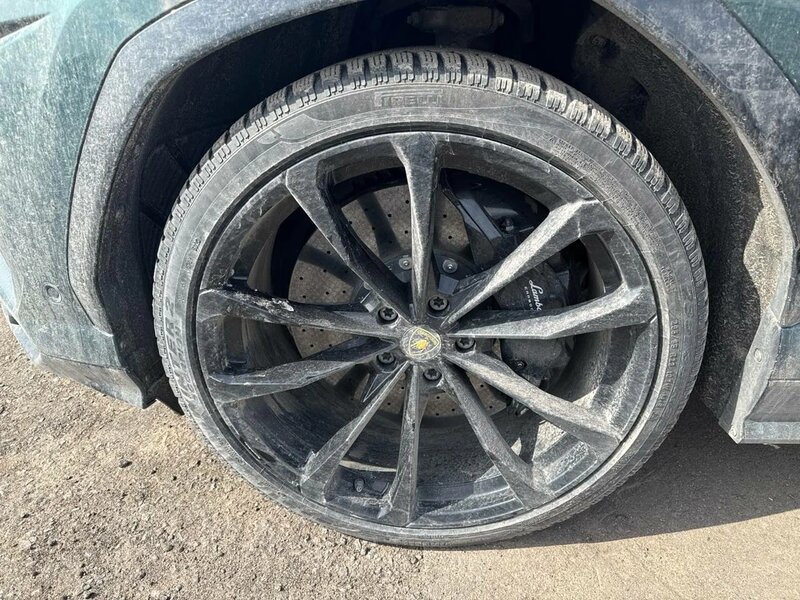 Lamborghini Urus — фото 15