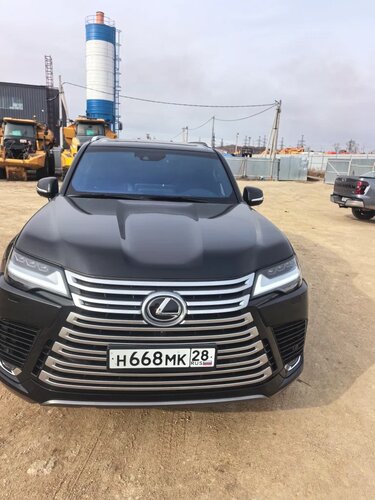 Lexus LX600