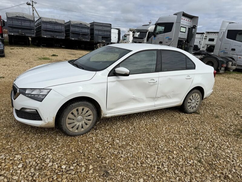 Skoda RAPID — фото 4
