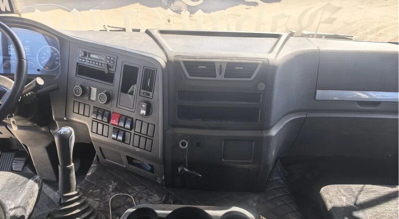 Shacman (Shaanxi) SX 8x4 Самосвал — фото 14
