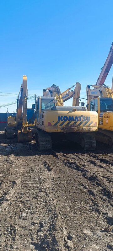 KOMATSU PC 220 Экскаватор — фото 5