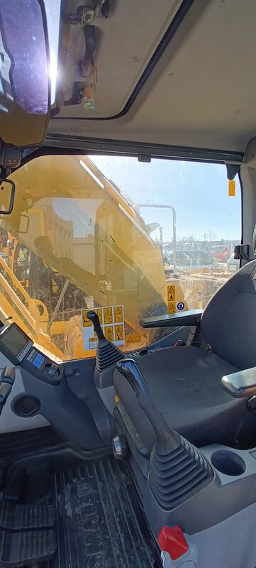 KOMATSU PC 220 Экскаватор — фото 6