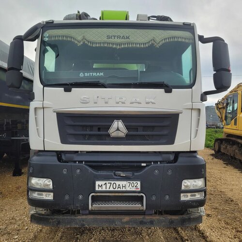 SITRAK C7H 6x4 Автобетононасос