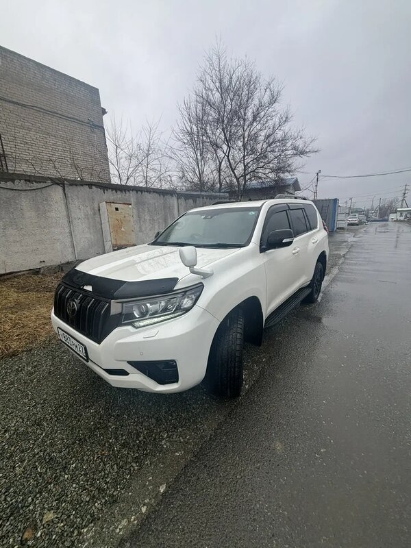 Toyota LAND CRUISER PRADO (правый руль) — фото 3