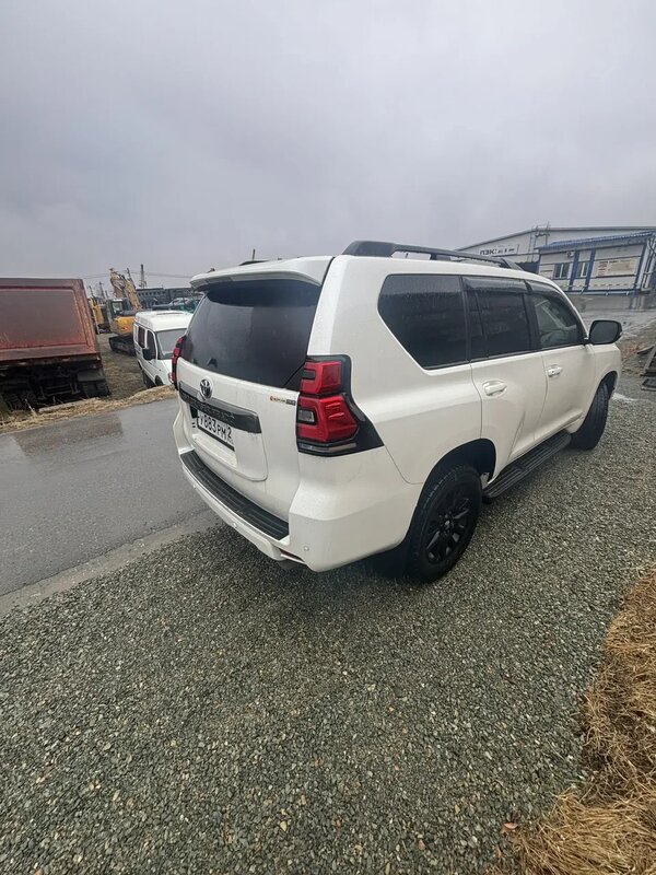Toyota LAND CRUISER PRADO (правый руль) — фото 6