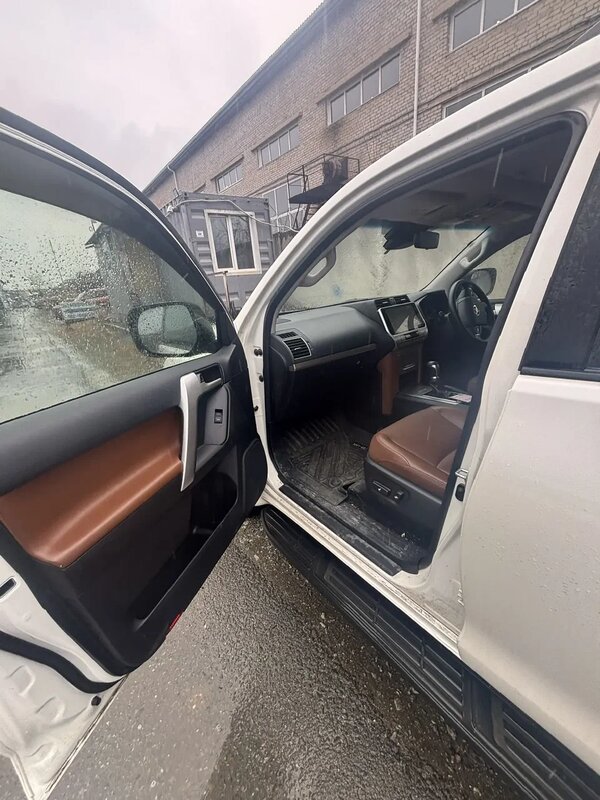 Toyota LAND CRUISER PRADO (правый руль) — фото 11