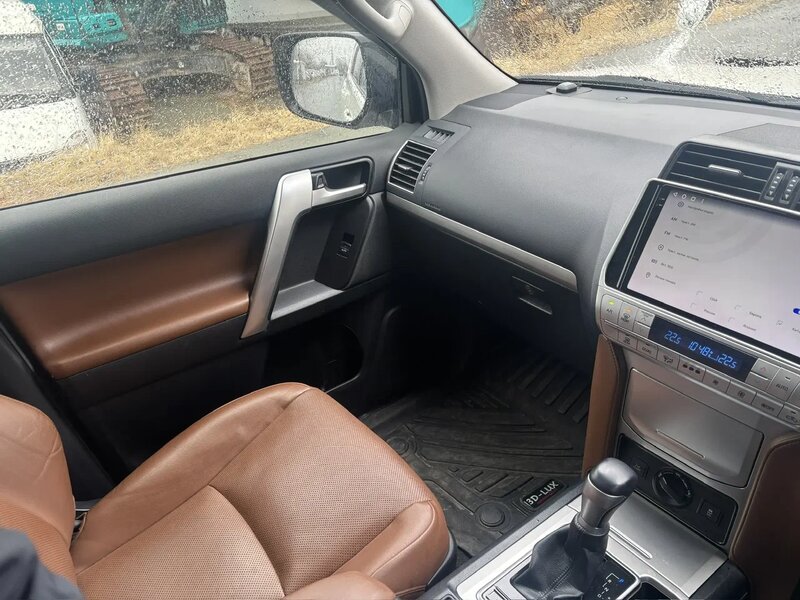 Toyota LAND CRUISER PRADO (правый руль) — фото 12
