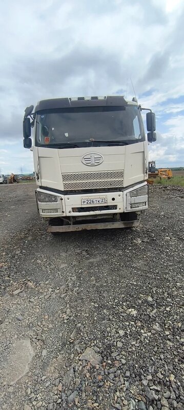 FAW J6 8x4 Самосвал — фото 1