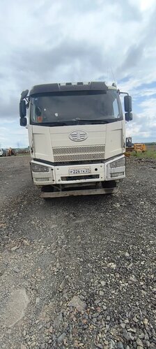 FAW J6 8x4 Самосвал