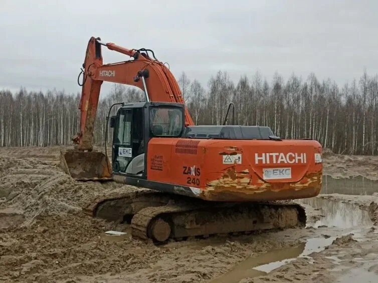 HITACHI ZX240 Экскаватор — фото 1