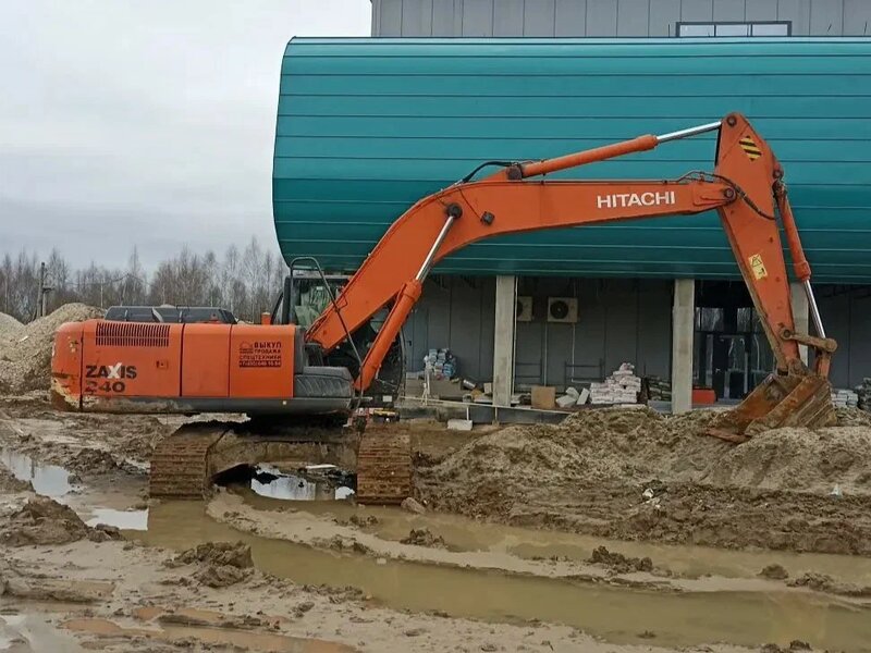 HITACHI ZX240 Экскаватор — фото 3
