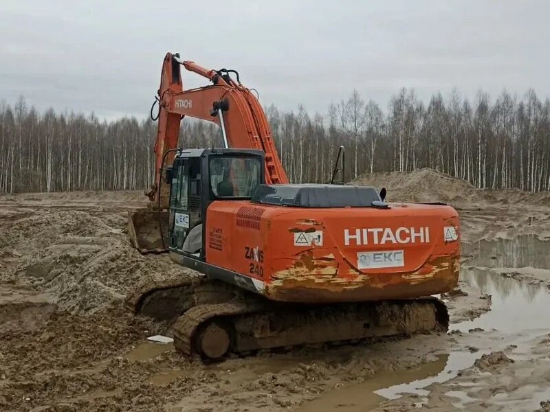 HITACHI ZX240 Экскаватор — фото 4