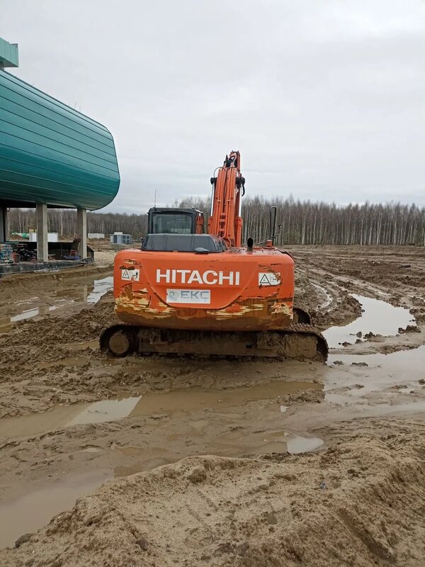 HITACHI ZX240 Экскаватор — фото 5