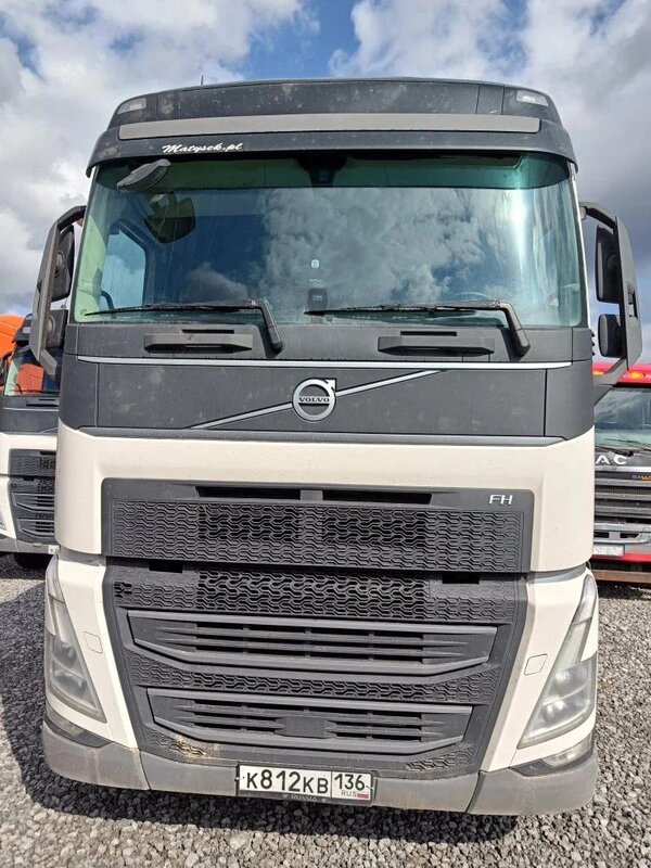 Volvo FH 4x2 Седельный тягач — фото 1