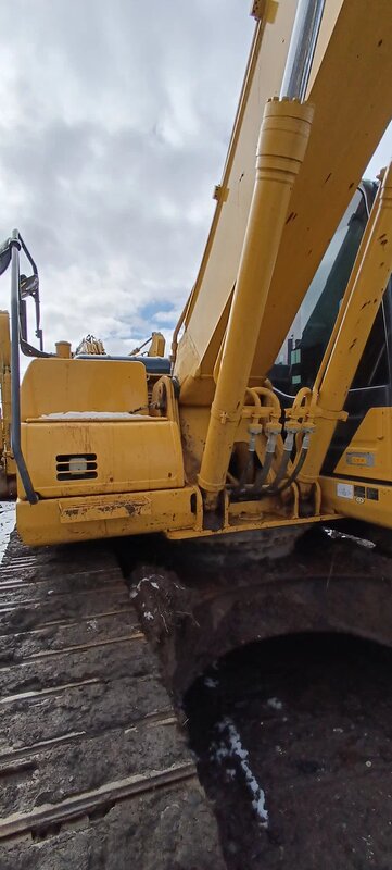 KOMATSU PC 210 Экскаватор — фото 5