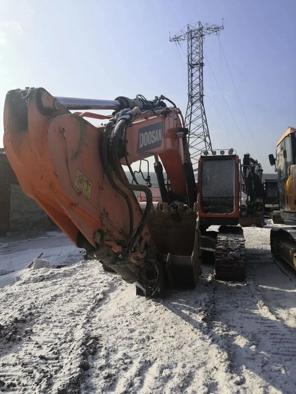 Doosan DX 300 Экскаватор — фото 1