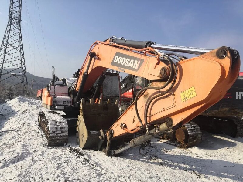 Doosan DX 300 Экскаватор — фото 2