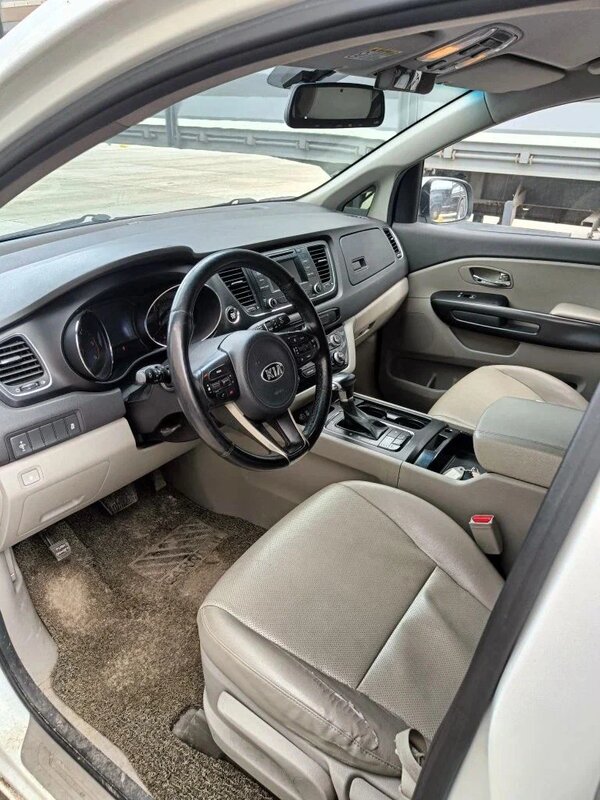 Kia Carnival — фото 9