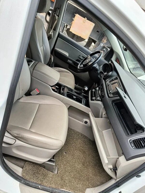Kia Carnival — фото 10