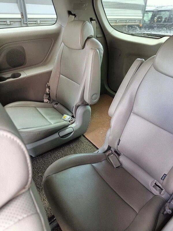 Kia Carnival — фото 12