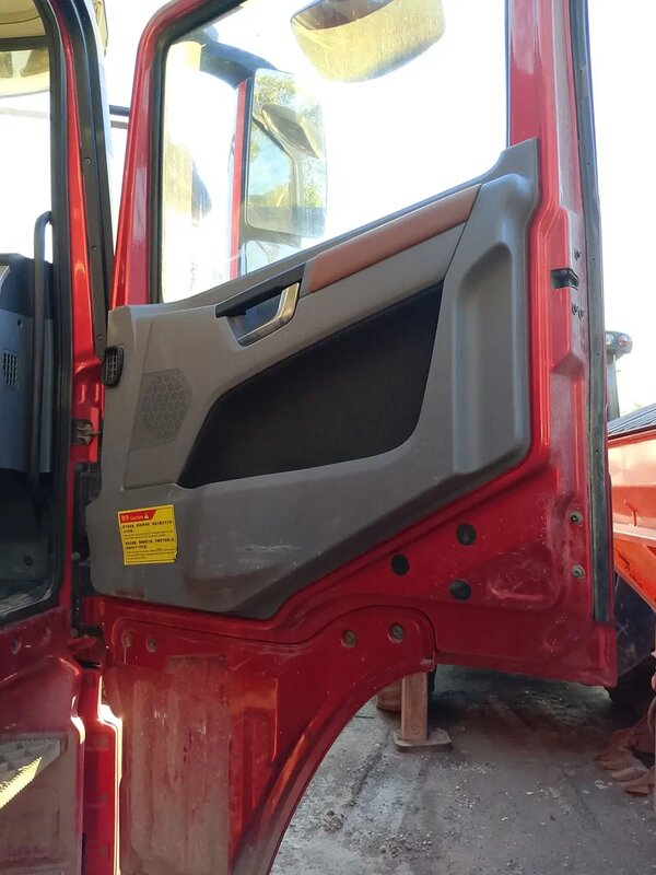Shacman (Shaanxi) SX 8x4 Самосвал — фото 11