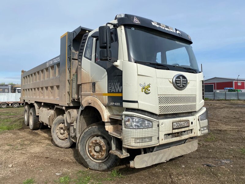 FAW CA 3310 8x4 Самосвал — фото 2