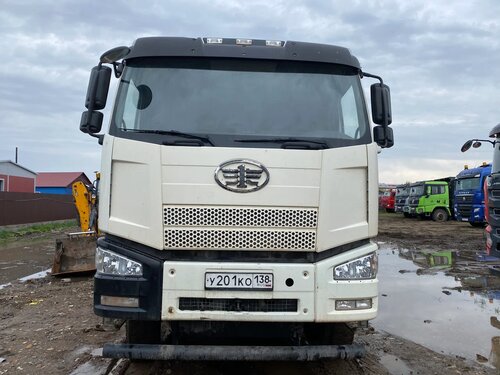 FAW CA 3310 8x4 Самосвал