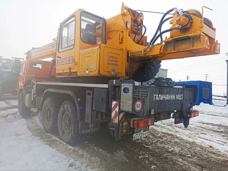 Галичский автокрановый завод (ГАКЗ) КС-55713 на шасси КамАЗ 43118 6x6 Автокран — фото 7