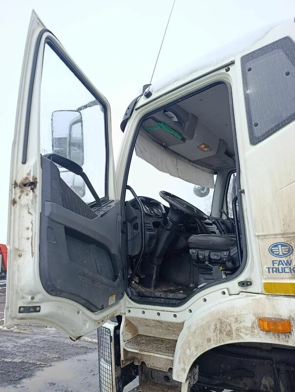 FAW J6 6x4 Самосвал — фото 12