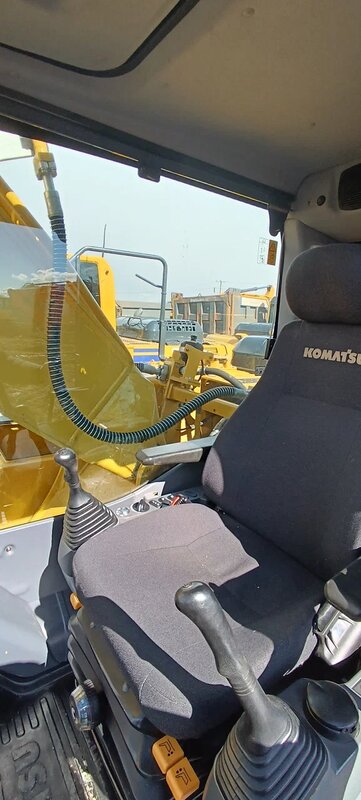KOMATSU PC 210 Экскаватор — фото 6