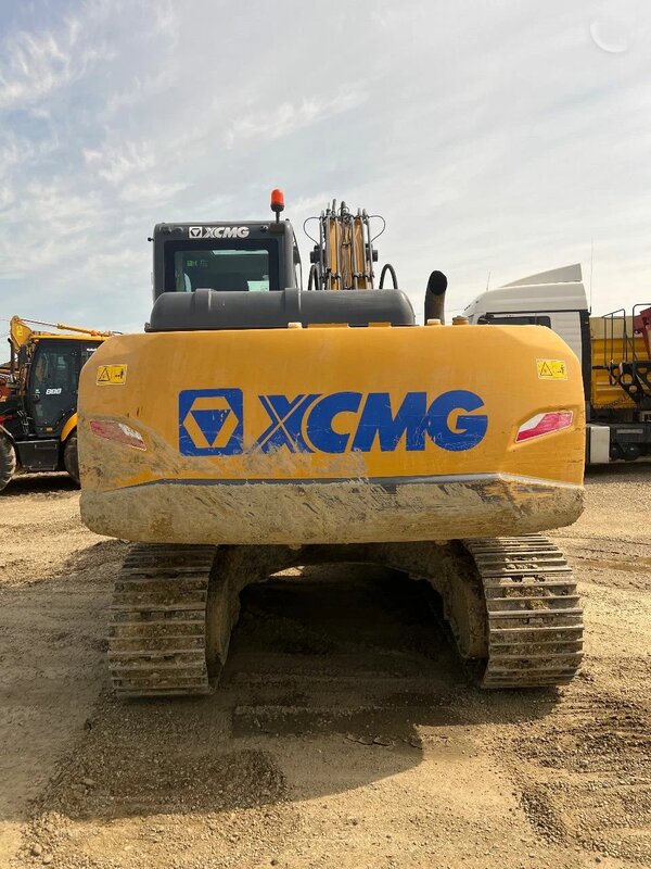 XCMG XE180 Экскаватор — фото 8