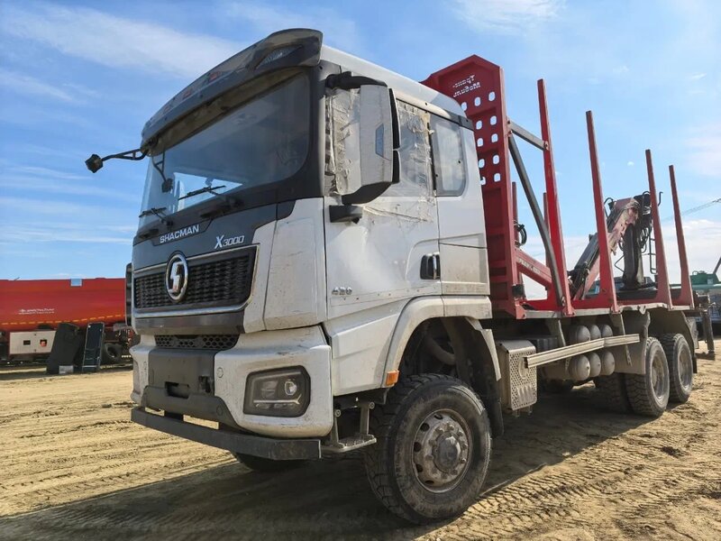 Shacman (Shaanxi) SX 6x6 Сортиментовоз с КМУ — фото 2