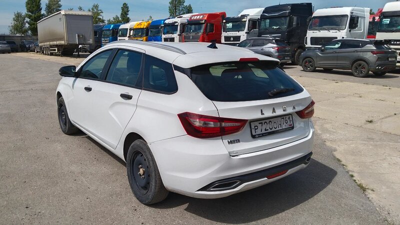 LADA VESTA SW — фото 7