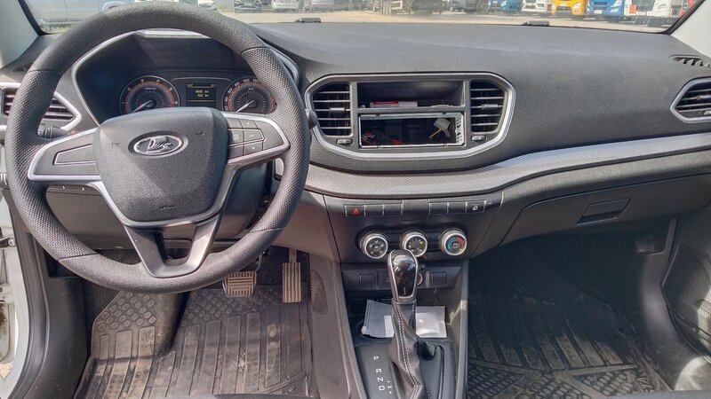 LADA VESTA SW — фото 13