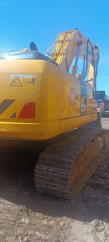 KOMATSU PC 220 Экскаватор — фото 6