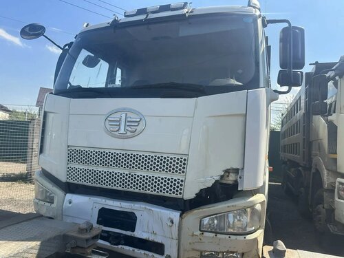 FAW J6 8x4 Самосвал