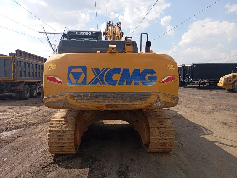 XCMG XE225 Экскаватор — фото 6